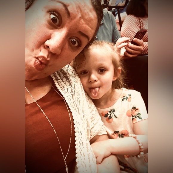 Meet your Posher, Kait - Picture 2 of 6